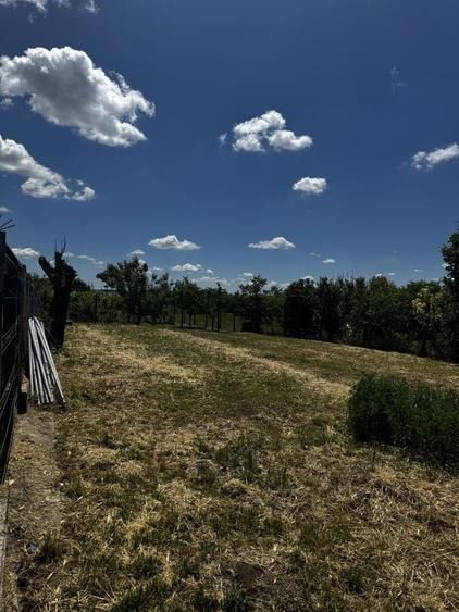 Casă cu 2 camere cu Teren 1800 Mp în Slava Rusă