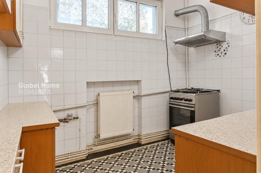 Apartament cu 4 camere decomandat, mobilat în Victoriei