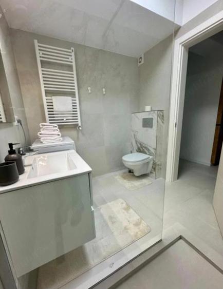 Apartament cu 2 camere decomandat în Titan