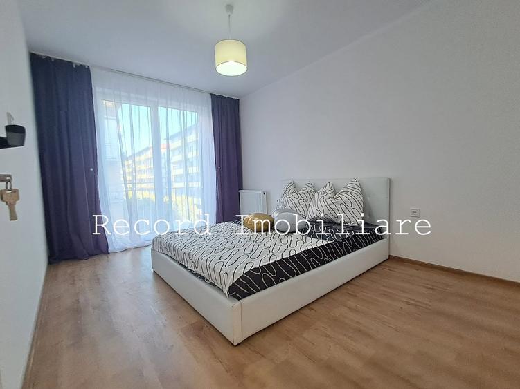 Apartament cu 3 camere semidecomandat în Florești