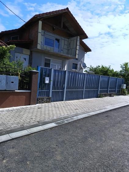 Vând casă la 10 minute de Deva - 1