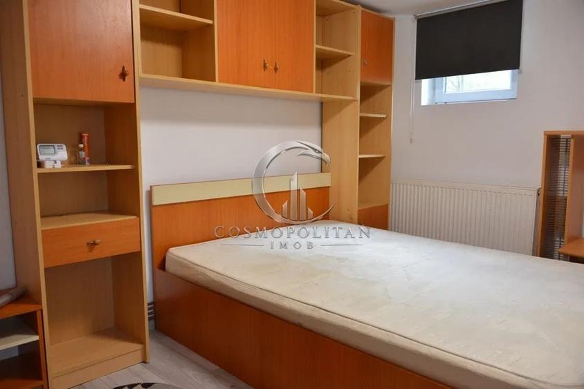 Casă individuală cu 3 camere cu Canalizare în Central