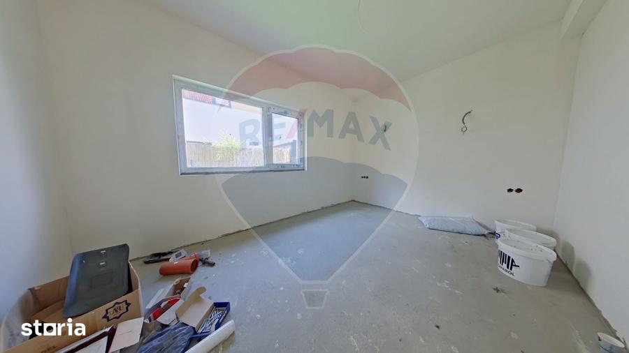 Casă cu 5 camere cu Teren 227 Mp în Central