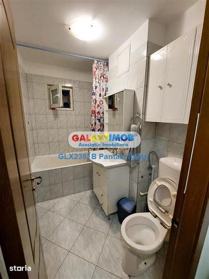 Apartament cu 3 camere semidecomandat, mobilat în Titan