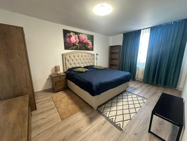 Apartament cu 2 camere decomandat, mobilat în Cugir