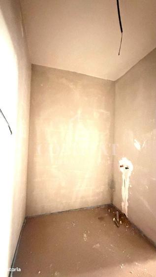 Apartament cu 4 camere în Florești