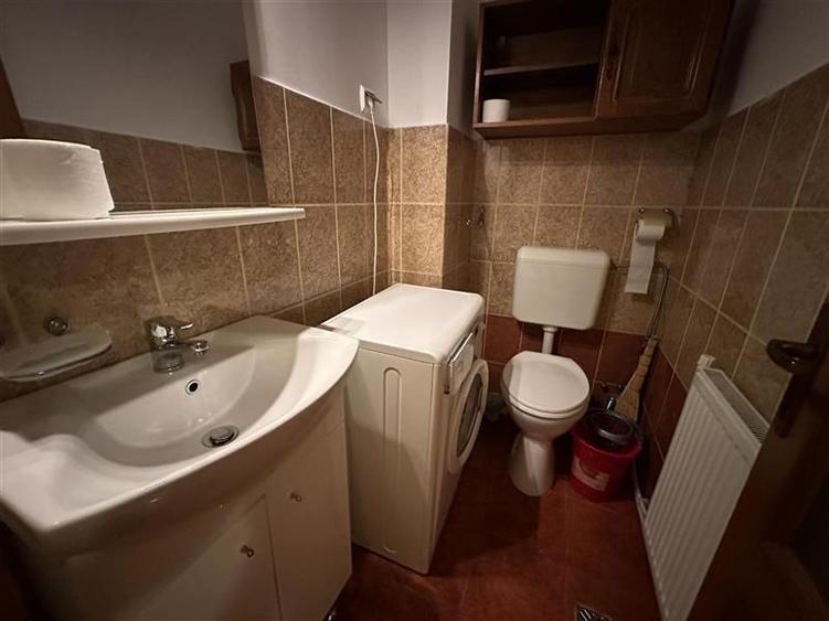 Apartament cu 4 camere decomandat în Ultracentral