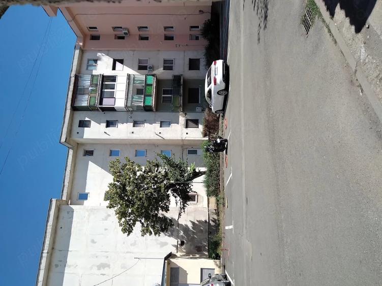 Inchiriez casa pt.bar,supermarket,etc. - 2