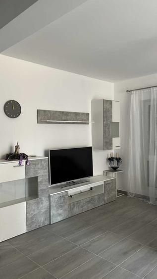 Apartament cu 2 camere decomandat în Giroc
