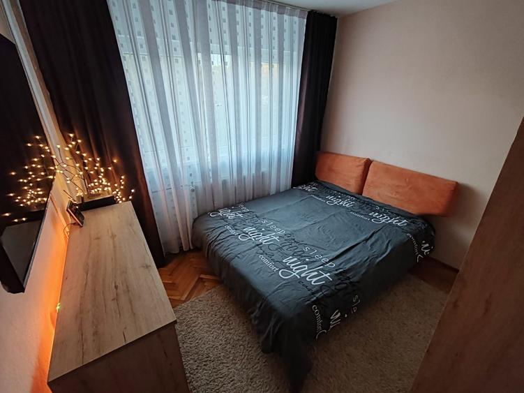Apartament cu 3 camere semidecomandat în Dacia
