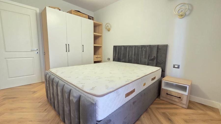 Apartament cu 3 camere decomandat în Pipera