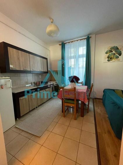 Apartament cu 3 camere semidecomandat, mobilat în Ultracentral