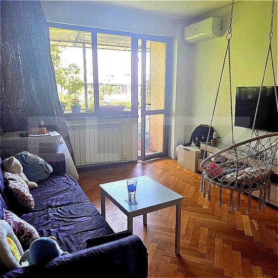 Apartament cu 4 camere decomandat, mobilat în Micro 16