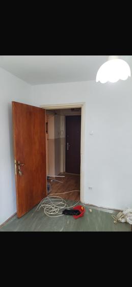 Apartament cu 2 camere decomandat în Alexandru Obregia