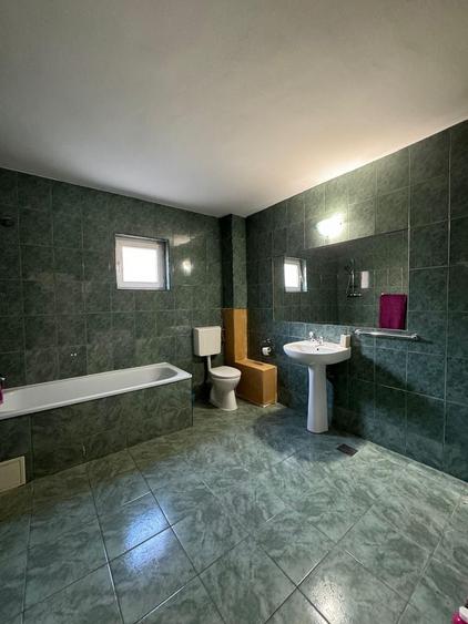 Casă cu 4 camere în Ultracentral