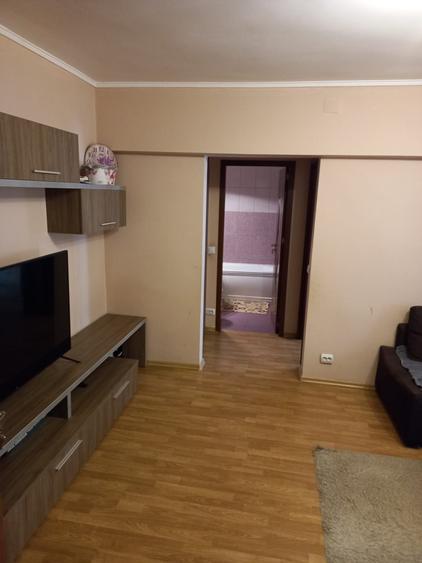 Inchiriez apartament 2 camere - 5