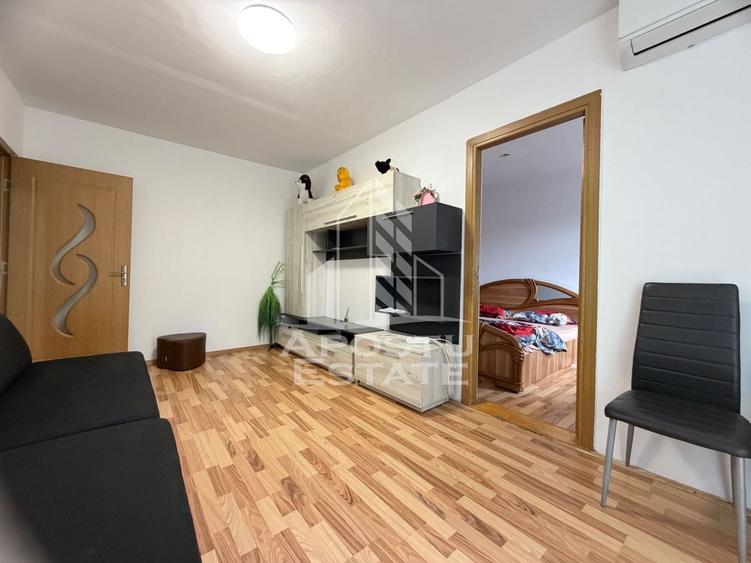 Apartament cu 2 camere semidecomandat în Cetății