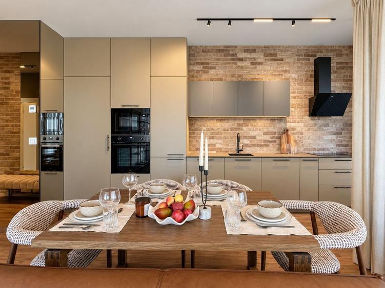 Apartament cu 3 camere decomandat, mobilat în Ultracentral