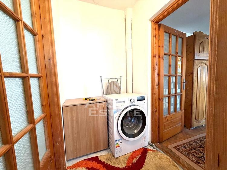 Apartament cu 2 camere semidecomandat, mobilat în Girocului