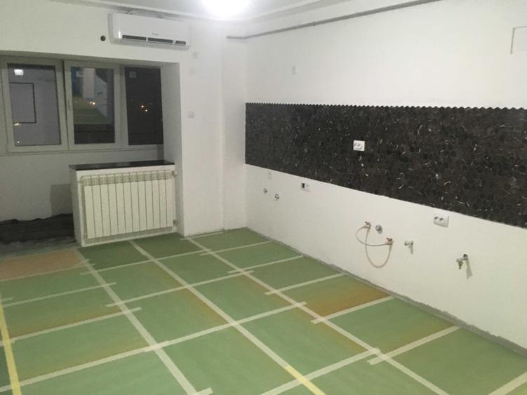 Apartament cu 3 camere semidecomandat în Central