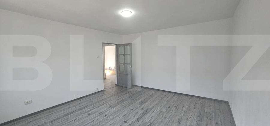 Apartament cu 3 camere decomandat în Semicentral