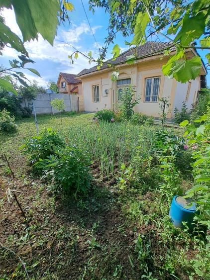 Casă individuală cu 4 camere cu Teren 1000 Mp în Redea