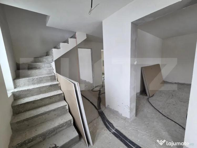 Casă cu 4 camere cu Teren 500 Mp în Gilău