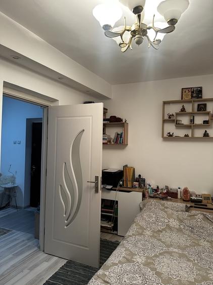 Apartament semidecomandat în Baicului