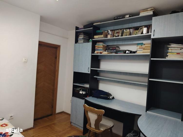 Apartament cu 3 camere, mobilat în Central