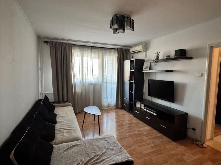 Apartament cu 2 camere decomandat în Mihai Bravu
