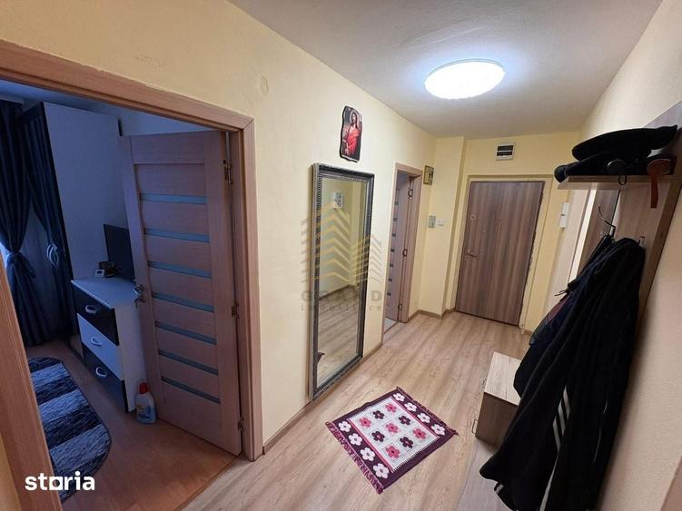 Apartament cu 3 camere în Decebal