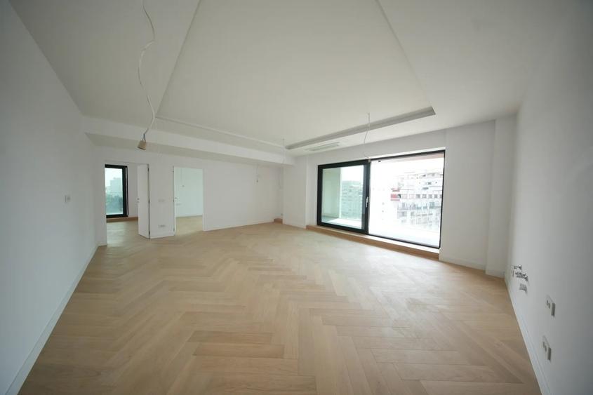 Apartament cu 3 camere decomandat în Unirii
