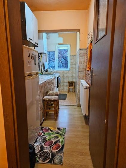 Garsonieră decomandată, mobilată în Gorjului