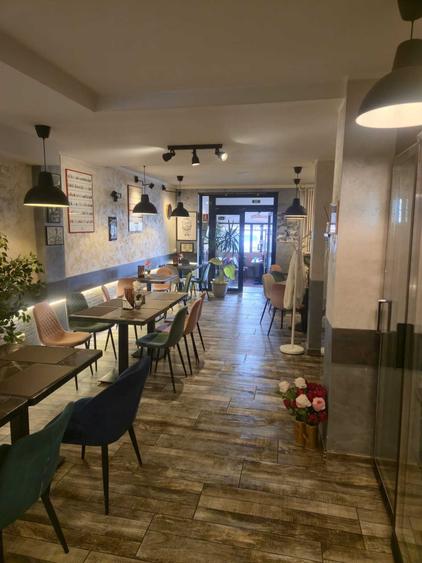 Spațiu comercial, de 360 mp, în Brănești