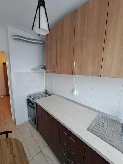 INCHIRIEZ apartament 2 camere in ARAD VLAICU (Cinci colturi) 270 Euro - 1