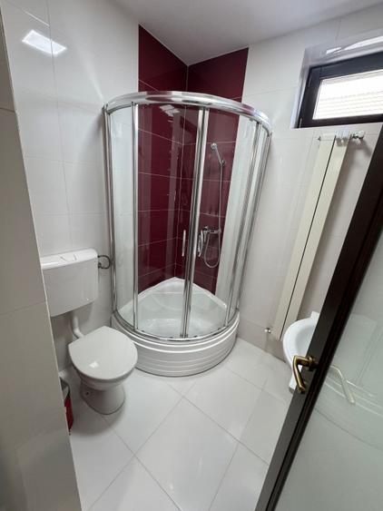 Casă individuală cu 6 camere cu Piscina în Strejnicu