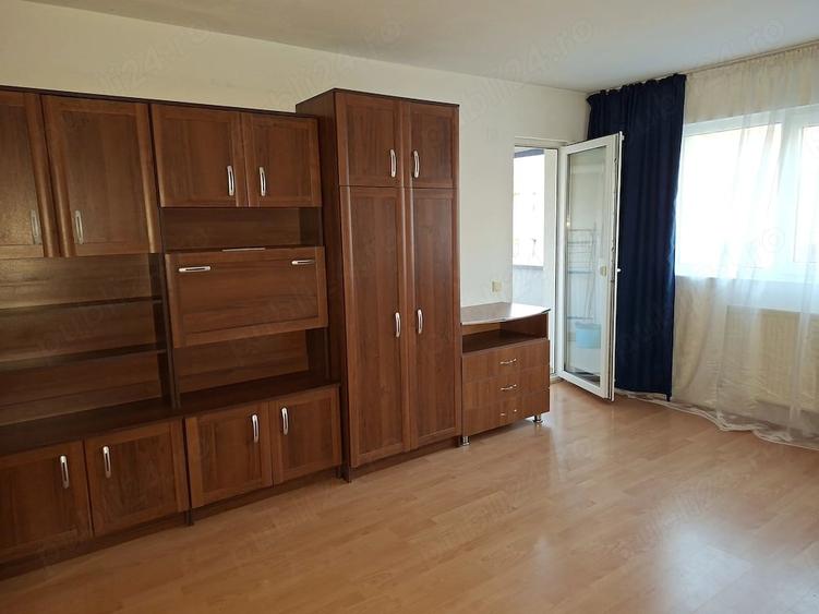 Garsonieră decomandată în Zorilor