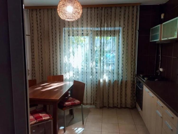 Apartament cu 2 camere decomandat, mobilat în Eroii Revoluției