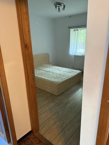 Inchrriez apartament 3 camere - 9