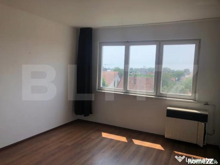 Apartament cu 2 camere nedecomandat în 14 Mai