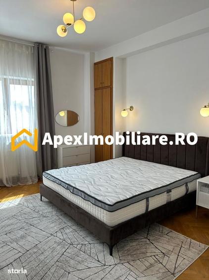 Apartament cu 3 camere semidecomandat în Rosetti