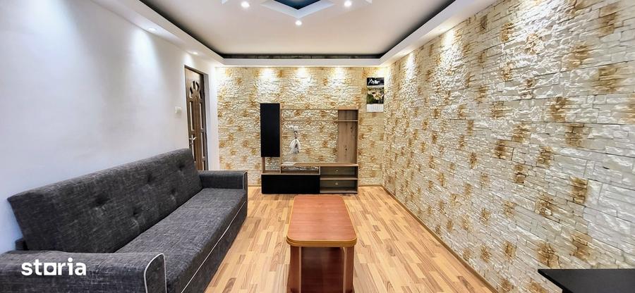 Apartament cu 3 camere decomandat în Sălăjan