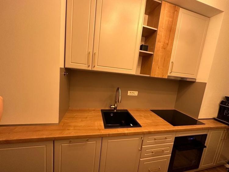 Apartament cu 2 camere decomandat în Soarelui