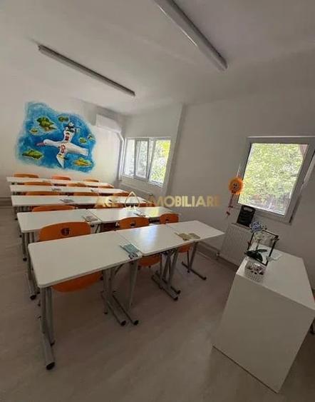 Casă individuală cu 5 camere cu Canalizare în Berceni