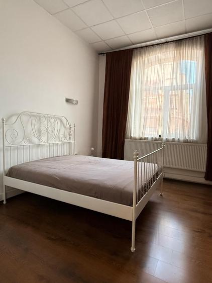 Apartament cu 3 camere decomandat în Unirii