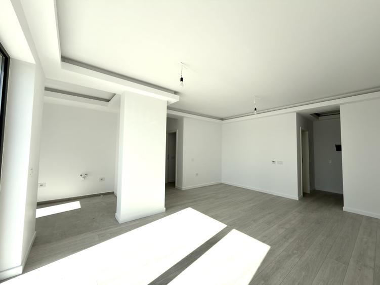 Apartament cu 3 camere decomandat în Braytim