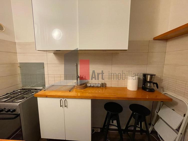 Apartament cu 2 camere decomandat, mobilat în Sala Palatului