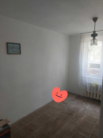 Apartament cu 2 camere decomandat în Gară
