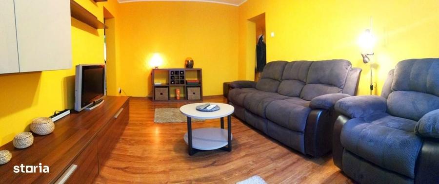 Apartament cu 3 camere decomandat, mobilat în Podu Roș