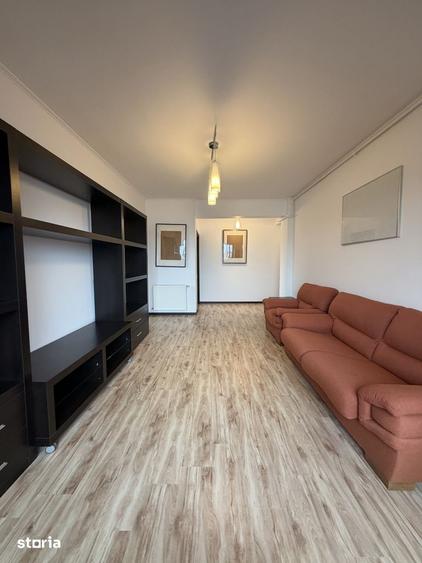 Apartament cu 3 camere, mobilat în Băneasa